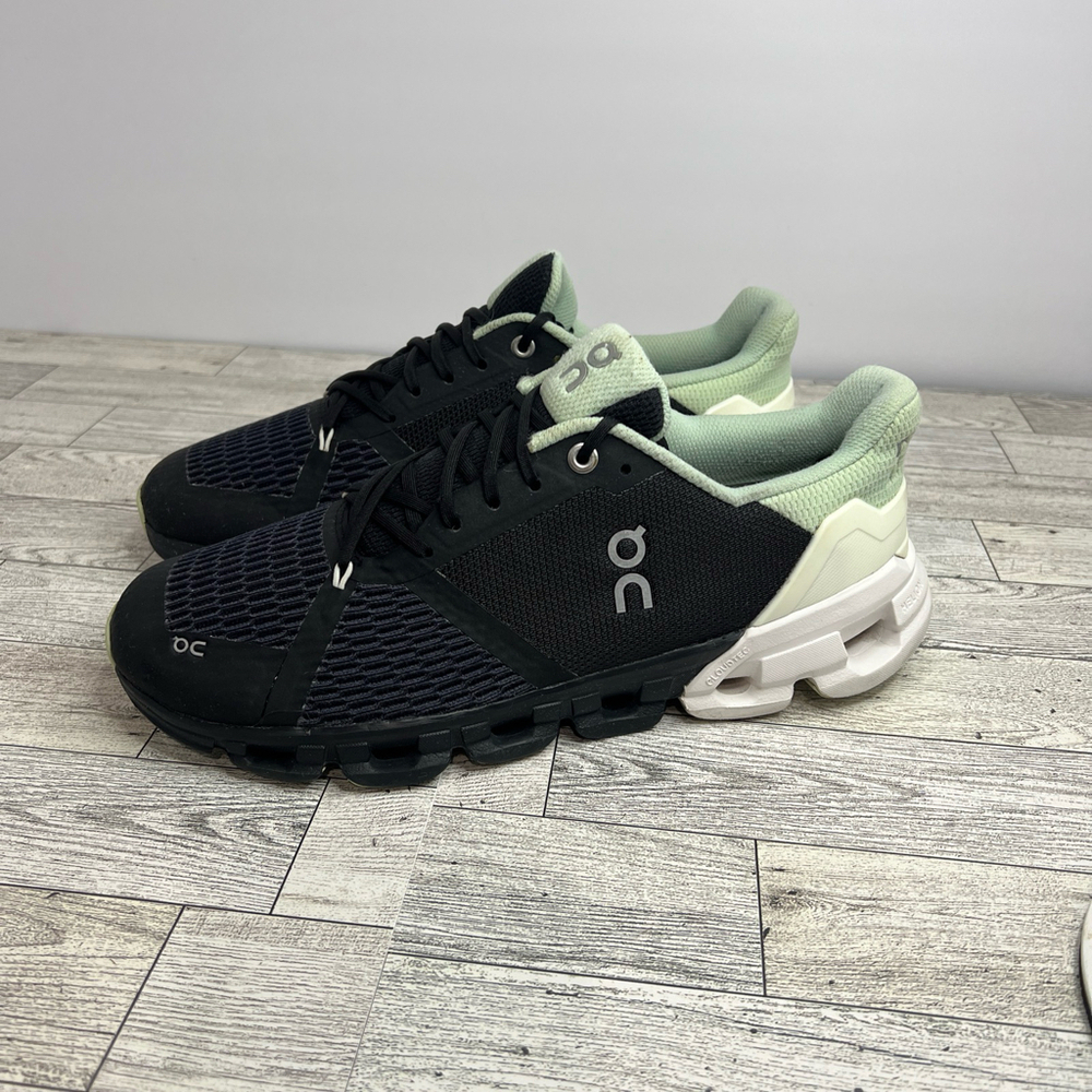 On Cloud Women’s Size 8.5 Running Helion Cloudtec Sneakers Mint